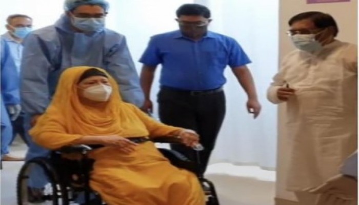 আজ করোনার টিকা নেবেন খালেদা জিয়া