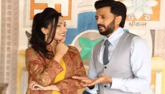 বাংলা ছবিতে রিতেশ দেশমুখ, সঙ্গে আছেন ঋতুপর্ণা