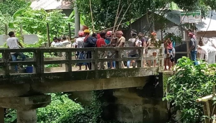 তুচ্ছ ঘটনায় শরীয়তপুরে সহিংসতায় পুলিশসহ আহত ১৫, গ্রেফতার ৭