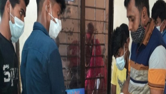 জমি নিয়ে দুইপক্ষের সংঘর্ষে আহত ১২