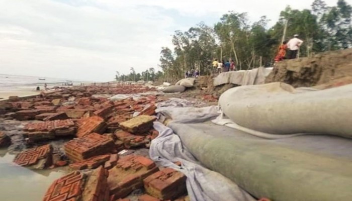 ভয়াবহ ঝুঁকিতে বাংলাদেশ