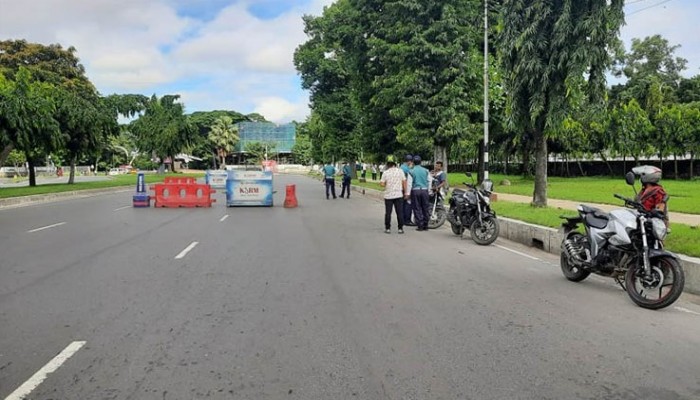কঠোর বিধিনিষেধ বাড়বে কি না সিদ্ধান্ত আজ