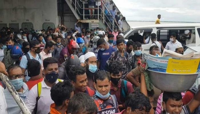 শিমুলিয়া-বাংলাবাজার নৌপথে আজও যাত্রীদের ভিড়