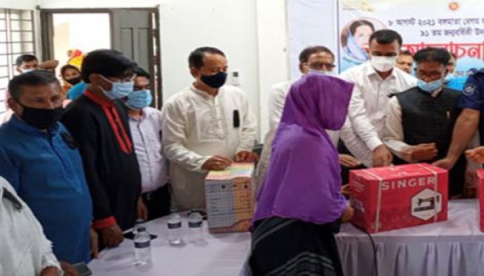 গোপালগঞ্জে ১০ হাজার পরিবারকে শেখ রাসেল ক্রীড়া চক্রের সহায়তা
