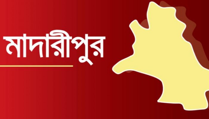 টিকা প্রদানে অনিয়ম, স্বাস্থ্য সহকারীর সঙ্গে সাধারণ মানুষের হাতাহাতি
