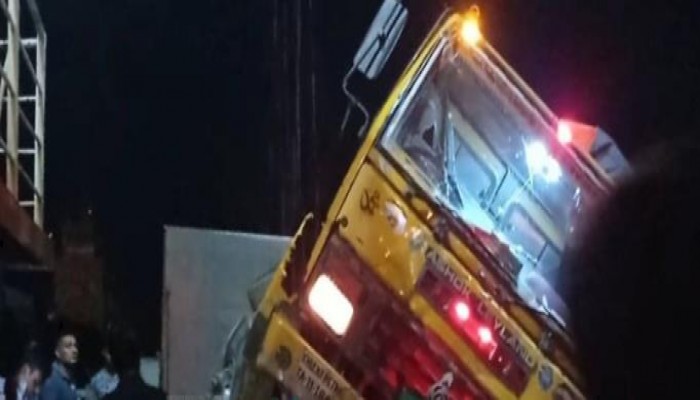 ফের পদ্মা সেতুর পিলারে ফেরির ধাক্কা