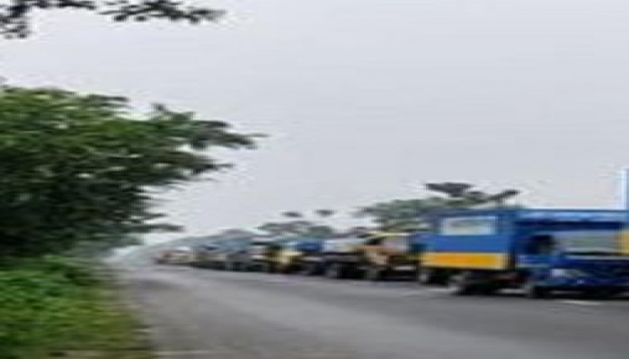 নাটোরে প্রায় ২০ কিলোমিটার দীর্ঘ যানজোট