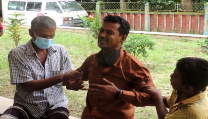 ঝিনাইদহে ট্রাক চাপায় স্কুলছাত্র নিহত