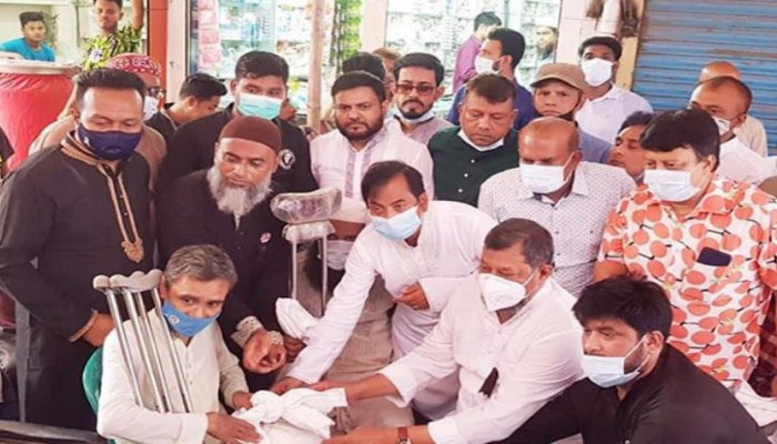 অসহায়দের পাশে ঢাকা মহানগর দক্ষিণ যুবলীগ