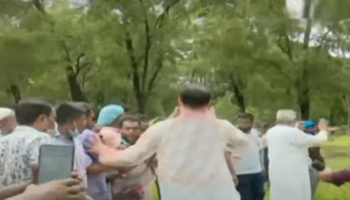চন্দ্রিমা উদ্যানে বিএনপি-পুলিশ সংঘর্ষ