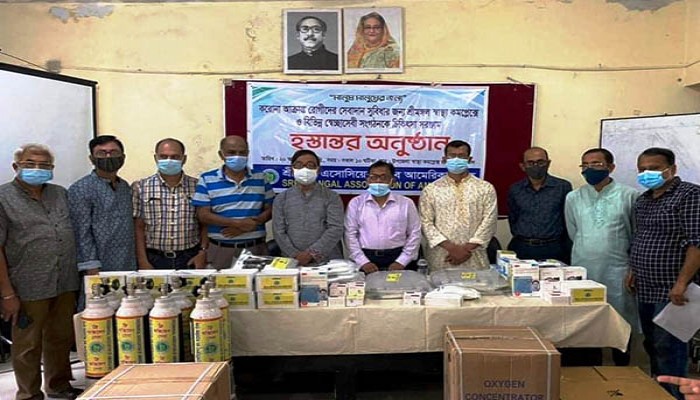 শ্রীমঙ্গলে করোনা রোগীদের সেবায় স্বাস্থ্য সুরক্ষা সামগ্রী প্রদান