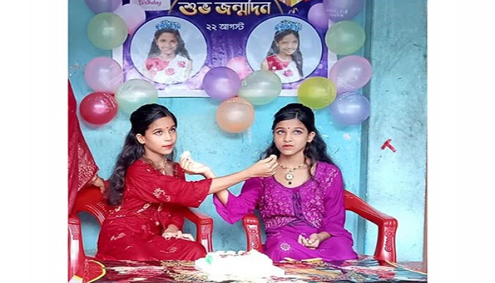 দিনাজপুরে সেই জমজ বোনের জন্মদিন পালন
