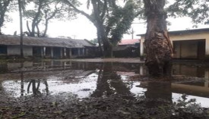 জাফলং সরকারি প্রাথমিক বিদ্যালয়ের বেহাল দশা, কর্তৃপক্ষ নজর দেবেন কি ?