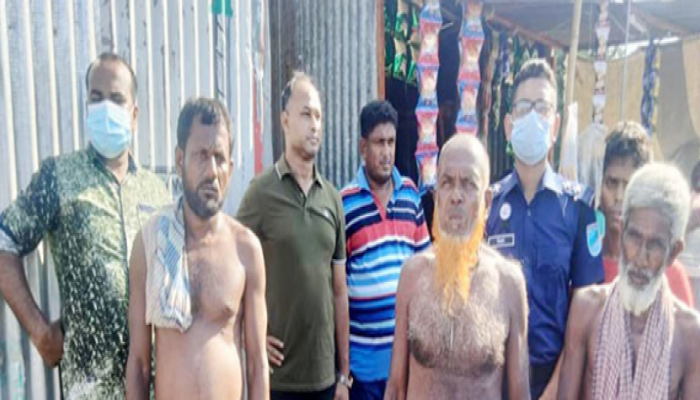 পদ্মায় ভেসে যাওয়া তিন কৃষককে উদ্ধার করলো পুলিশ