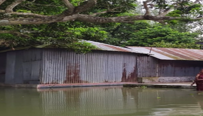 পানি বাড়ছে যমুনার, দুর্ভোগ বাড়ছে মানুষের