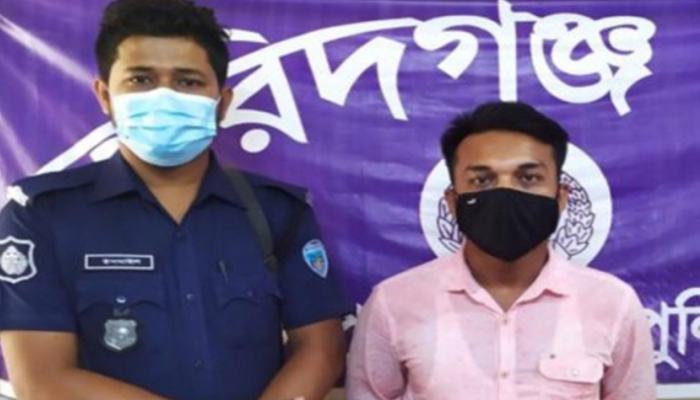 চাঁদপুরে ৩০০ পিস ইয়াবাসহ মাদক ব্যবসায়ী আটক