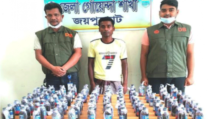 জয়পুরহাটে মাদক কারবারি আটক