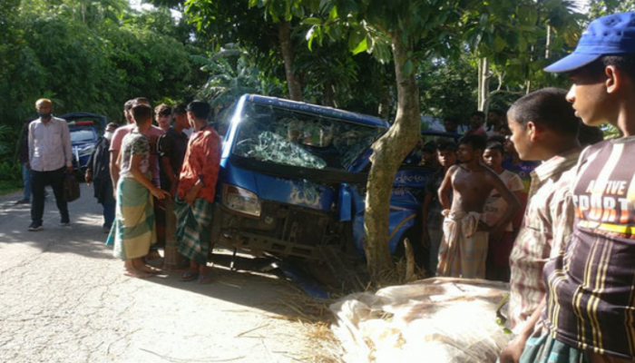 নেত্রকোনায় নিয়ন্ত্রণহীন পিকআপ ভ্যান চাপায় কিশোর নিহত