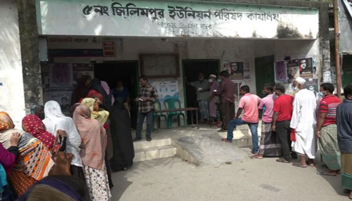 টাঙ্গাইলে গণটিকা; দ্বিতীয় ডোজ শুরু