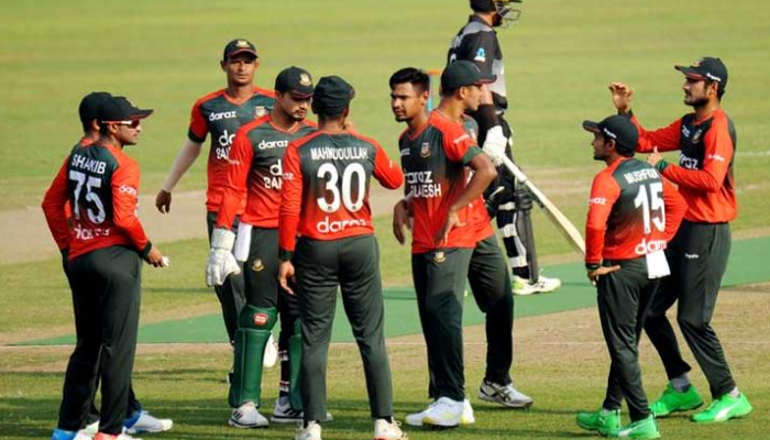 নিউজিল্যান্ডকে ১০০ রানও করতে দিলেন না নাসুম-মুস্তাফিজ
