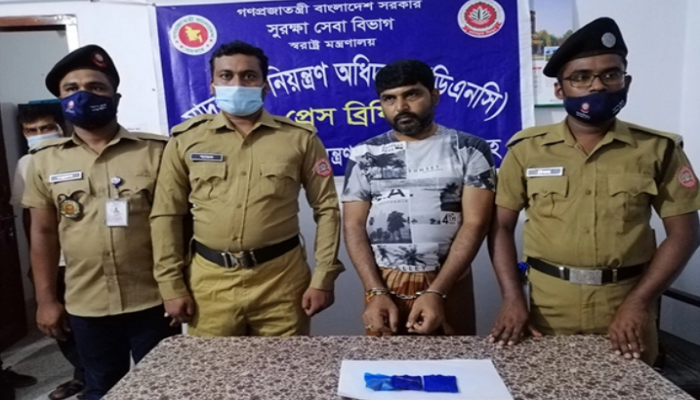 ঝিনাইদহে ইয়াবাসহ মাদক ব্যবসায়ী আটক