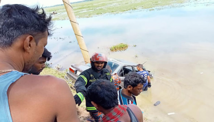 হবিগঞ্জে সড়ক দুর্ঘটনায় কলেজছাত্রী নিহত, আহত ৩