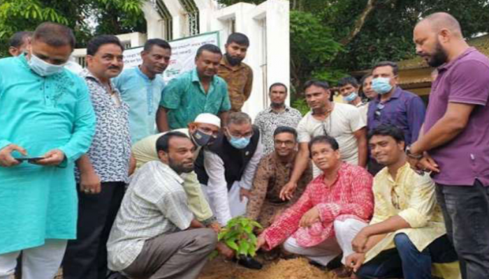 দেশের তৃতীয় সাফারি পার্ক নির্মাণ করা হচ্ছে জুড়ীতে: পরিবেশমন্ত্রী