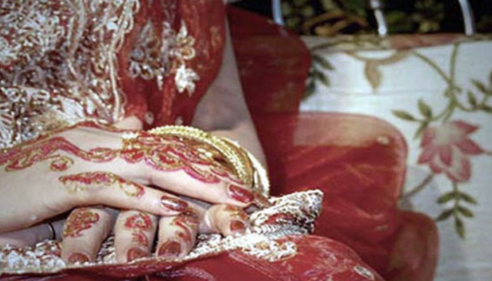 নববধূর রহস্যজনক মৃত্যু