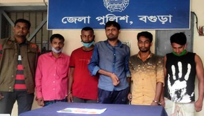 বগুড়ায় ইয়াবাসহ ৫ মাদক ব্যবসায়ী গ্রেফতার