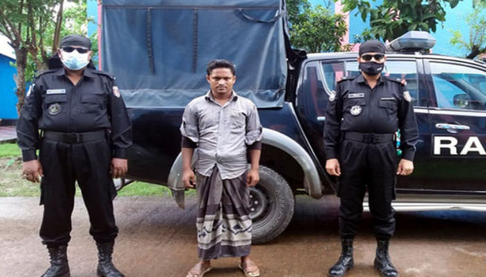 কলাপাড়ায় ইয়াবাসহ মাদক ব্যবসায়ী গ্রেফতার