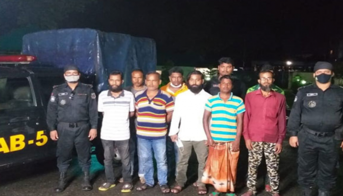 আবাসিক হোটেল থেকে মানবপাচার চক্রের ১৬ সদস্য আটক