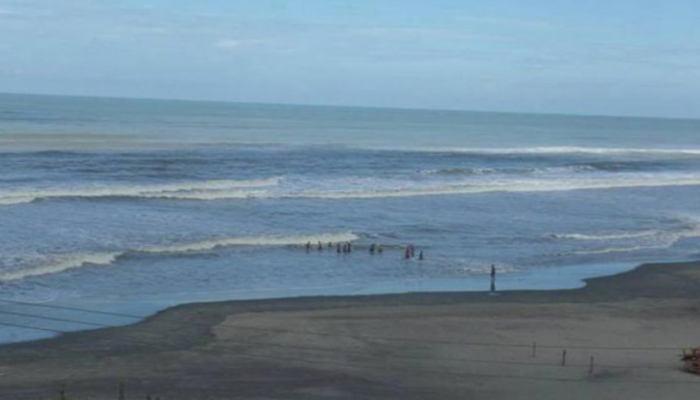 ২ ঘণ্টার ব্যবধানে সৈকতে ভেসে এলো দুটি অজ্ঞাত লাশ