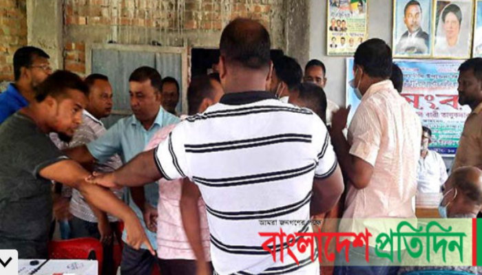 আদমদীঘিতে বিএনপির সভায় হট্টগোল-হাতাহাতি, পরে স্থগিত