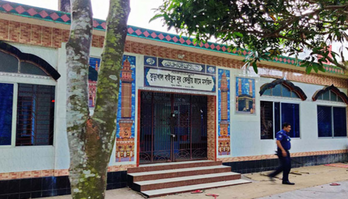 মতবিরোধের জের ধরে প্রাণহানি: এখনো খোলেনি মসজিদের তালা ১৫ জনের বিরুদ্ধে মামলা