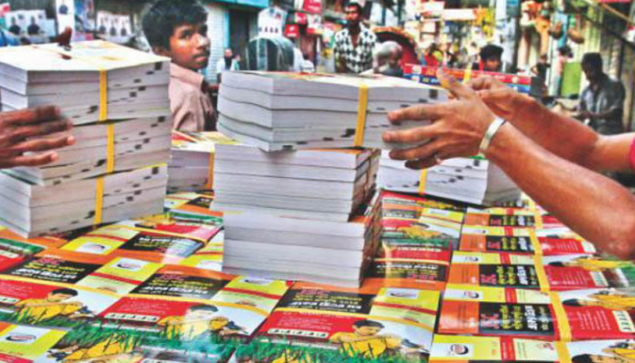 স্কুল-কলেজ খোলায় বেড়েছে পাঠ্যবই বিক্রি পুস্তক প্রকাশক ও বিক্রেতা সমিতির তথ্য :করোনাকালে ১১ হাজার কোটি টাকার ক্ষতিস্কুল-কলেজ খোলায় বেড়েছে পাঠ্যবই বিক্রি পুস্তক প্রকাশক ও বিক্রেতা সমিতির তথ্য :করোনাকালে ১১ হাজার কোটি টাকার ক্ষতি