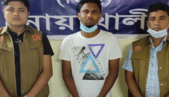 নোয়াখালীতে আড়াই হাজার পিস ইয়াবাসহ পুলিশ কনস্টেবল গ্রেফতার