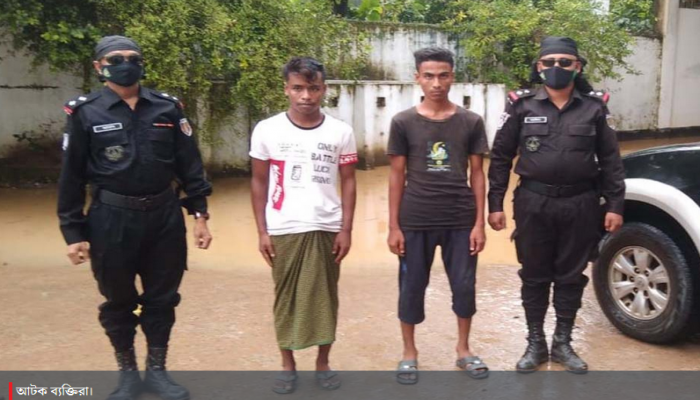 ৮ হাজার ইয়াবাসহ দুই যুবক আটক