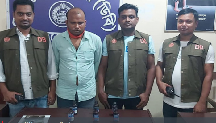 মেহেরপুরে ফেন্সিডিলসহ মাদক ব্যবসায়ী আটক