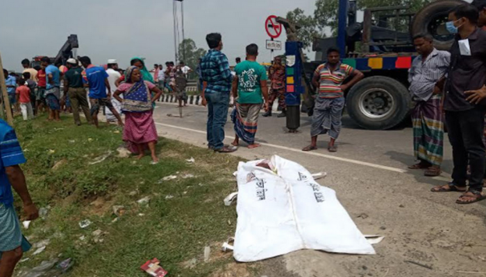 কালিয়াকৈরে সড়ক দুর্ঘটনায় অটোরিকসা চালক নিহত, আহত ৫