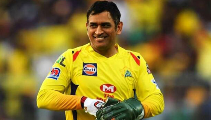 আইপিএলের মঞ্চে নতুন নজির গড়লেন ধোনি