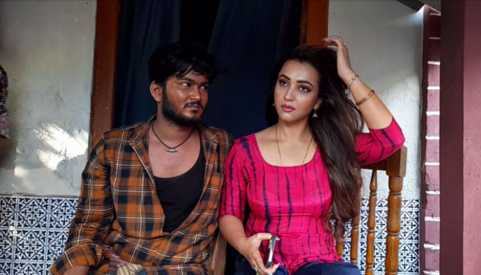 বাংলাদেশি অনেক অভিনয়শিল্পী ওপার বাংলায় (টালিউডে)