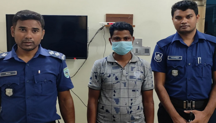 ছাগল চুরির অভিযোগে দুই শিক্ষার্থীকে গাছে বেঁধে নির্যাতন, আটক ১