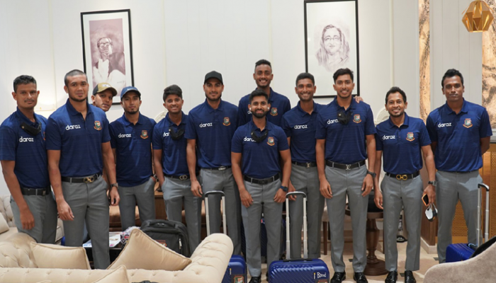 কাঠখড় পুড়িয়ে অবশেষে ওমান পৌঁছালো বাংলাদেশ দল
