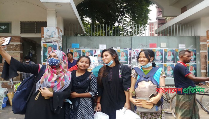 ‍খুলেছে ঢাবির আবাসিক হল, শিক্ষার্থীদের স্বস্তি