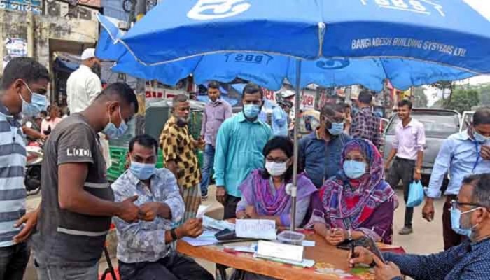 রুট পারমিটবিহীন বাসের বিরুদ্ধে দুই সিটিতে অভিযান