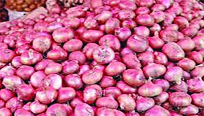 পিঁয়াজের কেজি ৬৫, কাঁচা মরিচ ২০০ টাকা