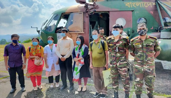 তৃতীয় বারের মতো দূর্গম অঞ্চলে করোনার টিকা পৌঁছে দিলো সেনাবাহিনী