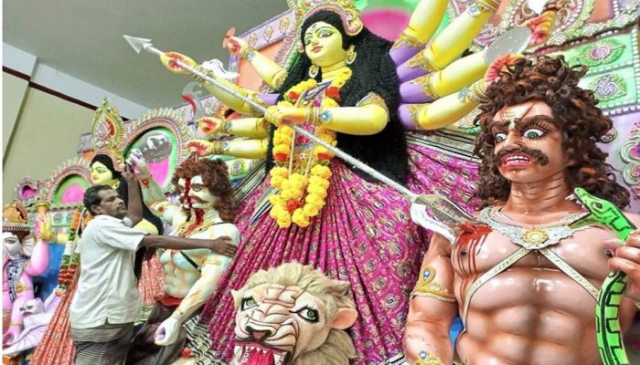 ফরিদপুরে দুর্গাপূজা উপলক্ষে প্রস্তুতি সম্পন্ন