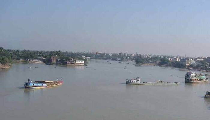 তুরাগে ট্রলারডুবিতে নিখোঁজ ৭