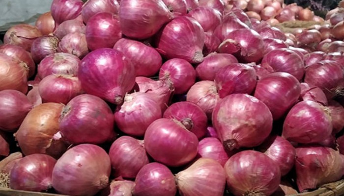 পেঁয়াজের মজুত পর্যাপ্ত, তবু বাজার অস্থির